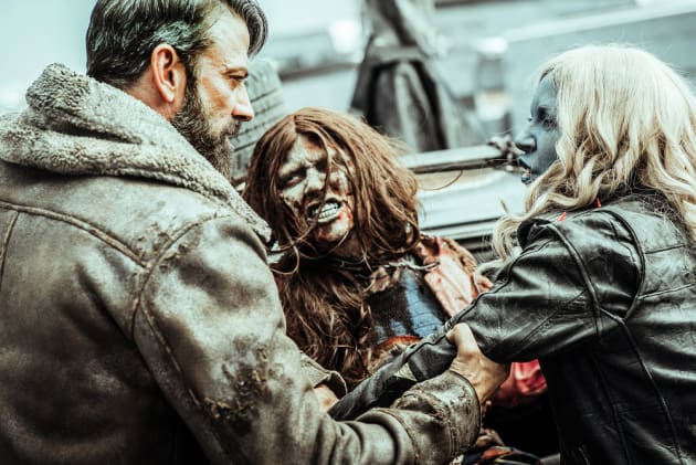 Murphy and Lucy Together - Z Nation Season 4 Episode 4