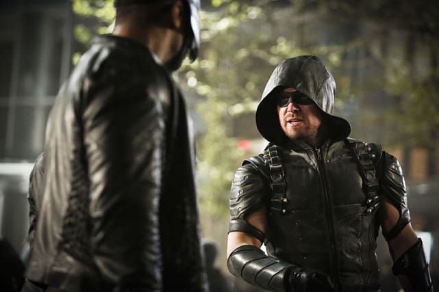 Making plans - Arrow Season 4 Episode 23