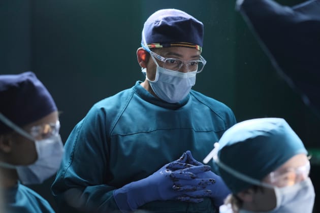 The Good Doctor Season 1 Episode 4 Review: Pipes - TVF 