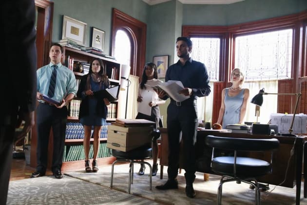 Greeting the Murder Suspect - How to Get Away with Murder Season 1 Episode 2