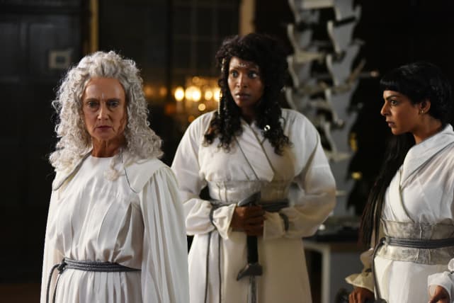 The Iron Sisters - Shadowhunters Season 2 Episode 6