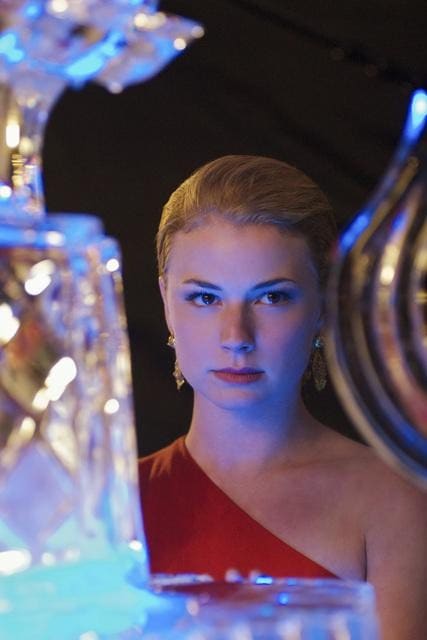 Revenge s01e01 hotsell