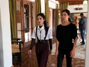 Nico and Tina - Marvel's Runaways Season 3 Episode 6