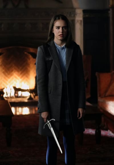 Josie With a Sword - Legacies Season 2 Episode 12