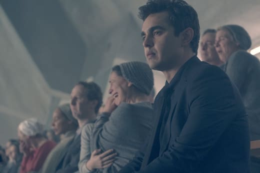 The handmaid's tale season 2 episode 12 watch online outlet