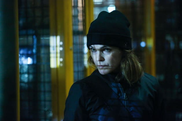 Elizabeth on a Mission - The Americans Season 6 Episode 4