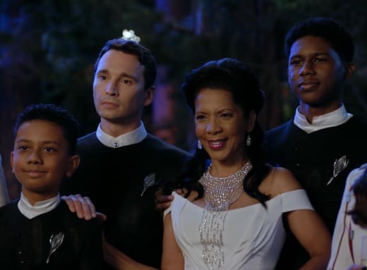 Happy Finn Family - The Orville: New Horizons Season 3 Episode 10