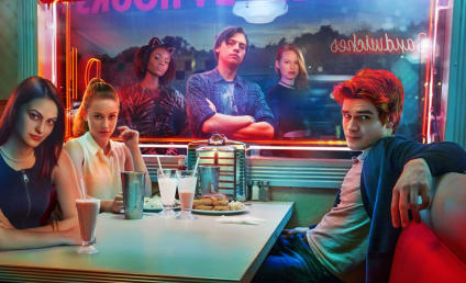 Riverdale Cast Photos: Meet The Town's Mysterious Characters