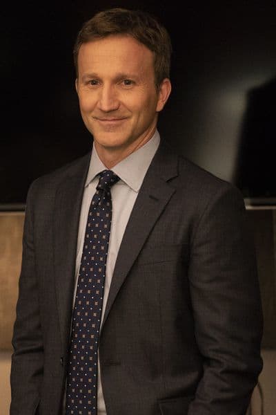 Scandal in the Office - The Fix Season 1 Episode 4