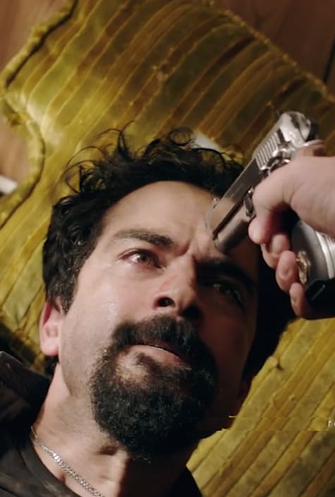 A Gun to His Head - Queen of the South Season 4 Episode 13