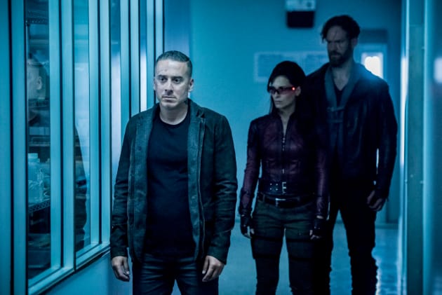 Arrow Season 7 Episode 3 Review Crossing Lines TV Fanatic