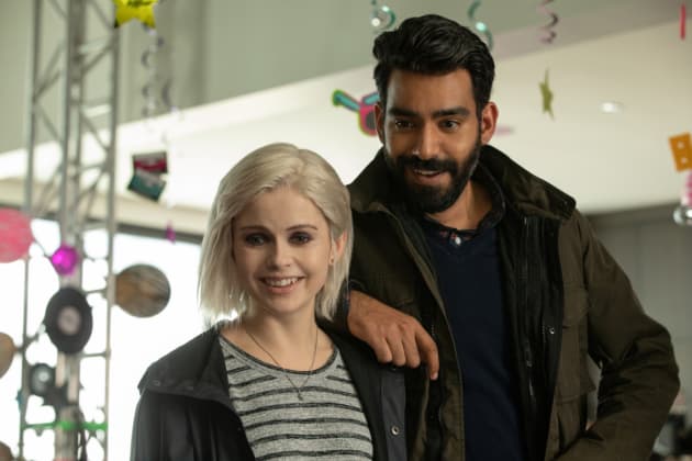 Cheering Up Ravi - iZombie