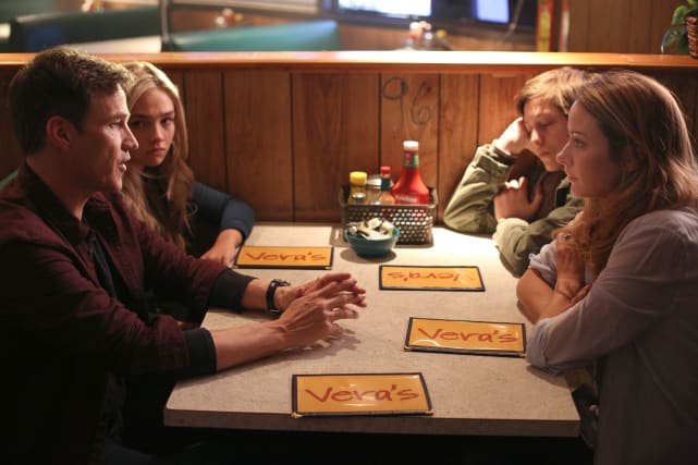 Family Talk - The Gifted Season 1 Episode 1