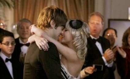 Report: Taylor Momsen, Chace Crawford Spotted Kissing