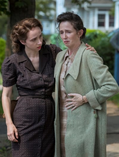 Comforting Neighbor - The Plot Against America Season 1 Episode 4