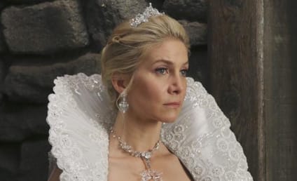 Once Upon a Time Photo Gallery: Using the Dagger
