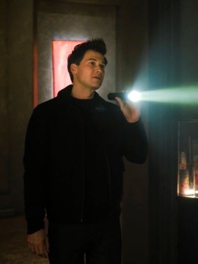 Dc's legends of tomorrow season 4 episode 14 store