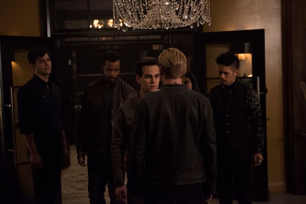 Confronting The Owl Demon - Shadowhunters Season 3 Episode 8