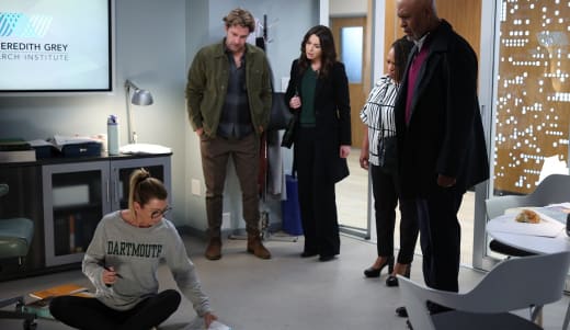 Groundbreaking Breakthrough  - Grey's Anatomy Season 19 Episode 19