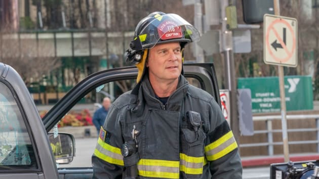 Watch 9 1 1 Season 6 Episode 17 Online TV Fanatic