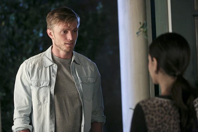 Irresistible - Hart of Dixie Season 4 Episode 1
