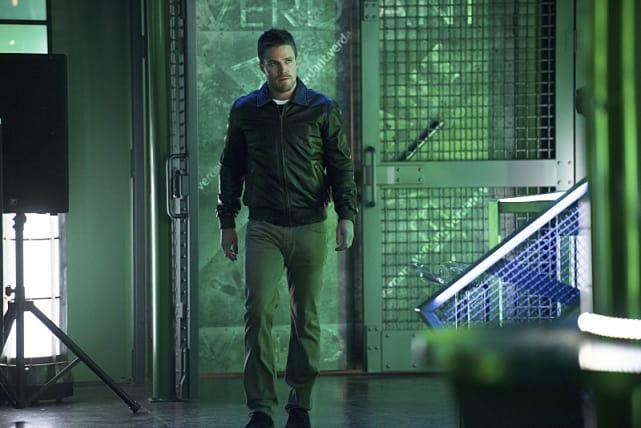 Oliver in Verdant - Arrow Season 3 Episode 16