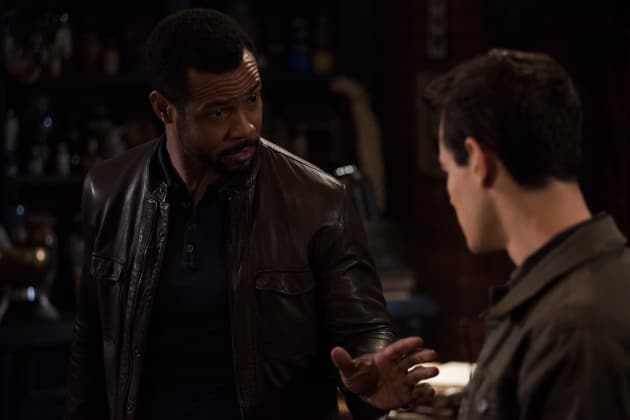 Calm Yourself - Shadowhunters Season 3 Episode 8