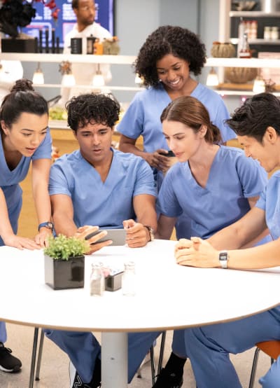 Enthralled Interns -tall - Grey's Anatomy Season 19 Episode 4