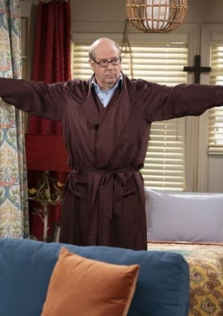 Spread 'em - One Day At A Time Season 4 Episode 3