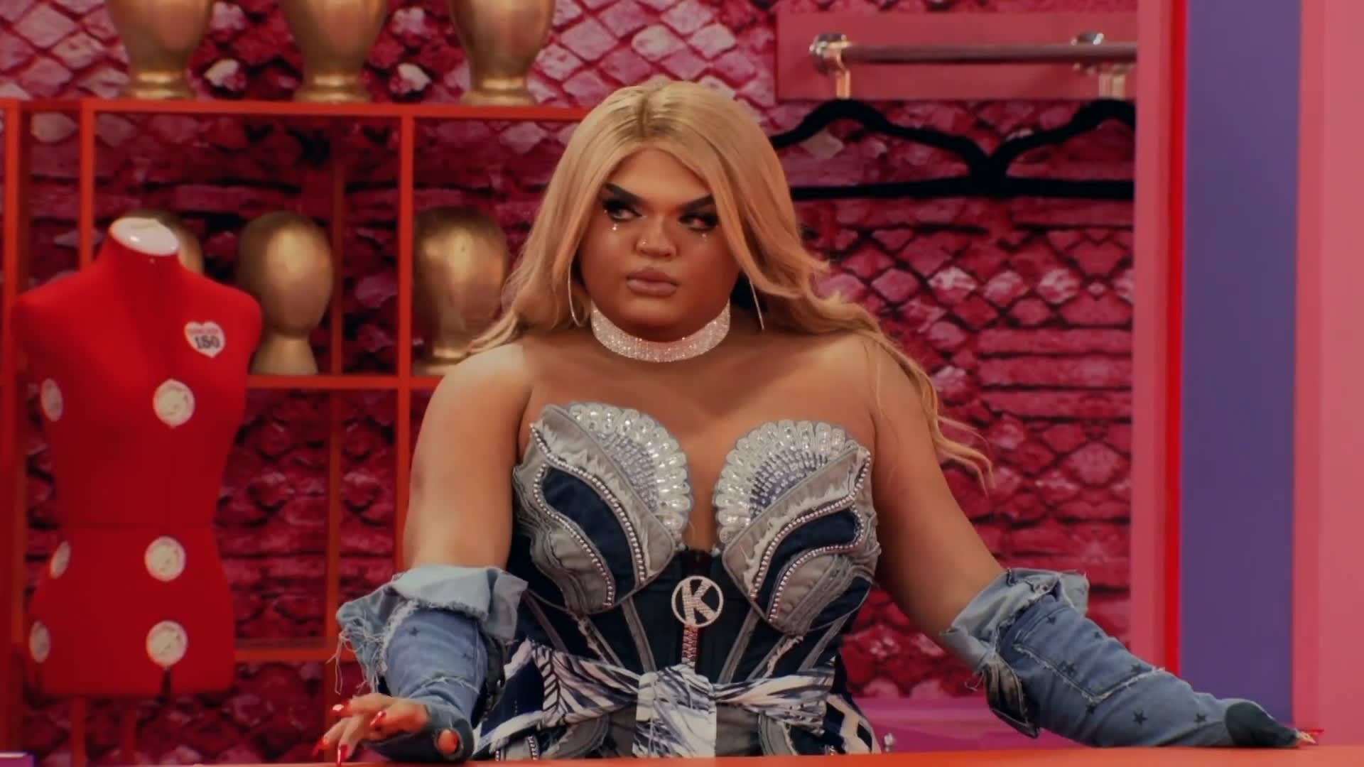 Watch rupaul's drag race season 13 2025 episode 1 online