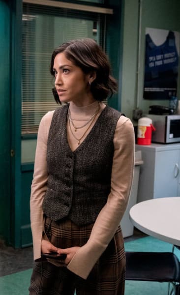 Violet Helps Find Answers - Law & Order Season 22 Episode 19