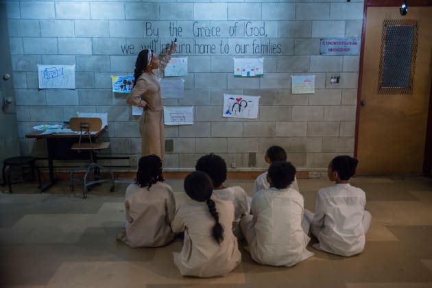 Teaching - Six Season 1 Episode 6