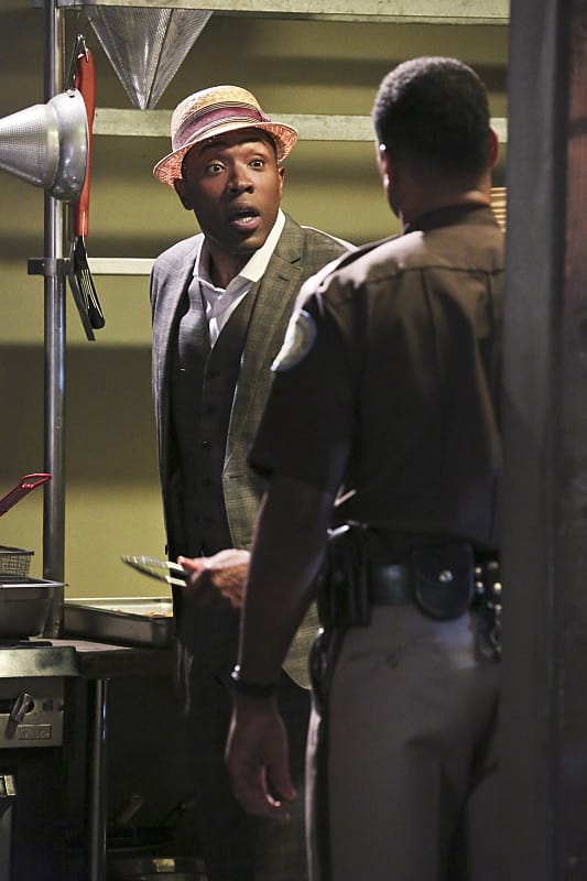 Caught in the Act - Hart of Dixie Season 4 Episode 4