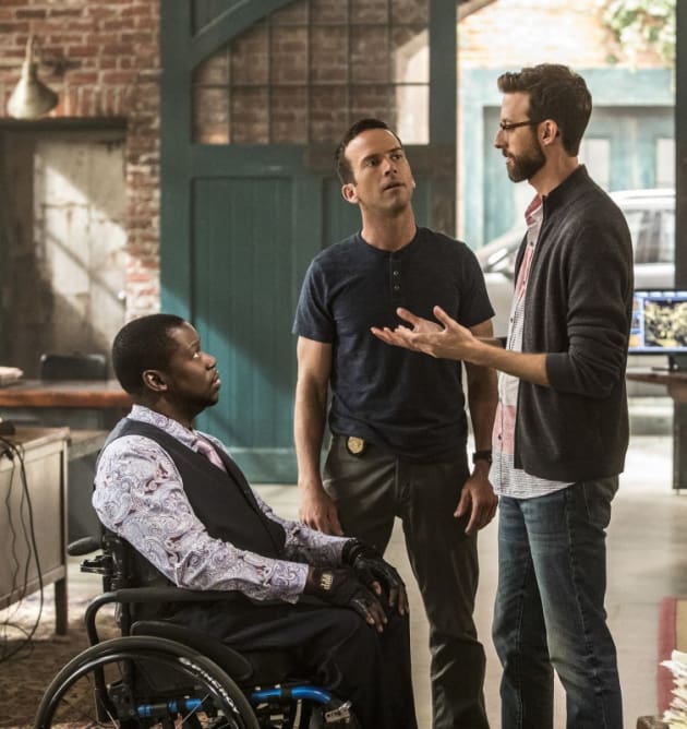 Comparing Notes - NCIS: New Orleans Season 4 Episode 3