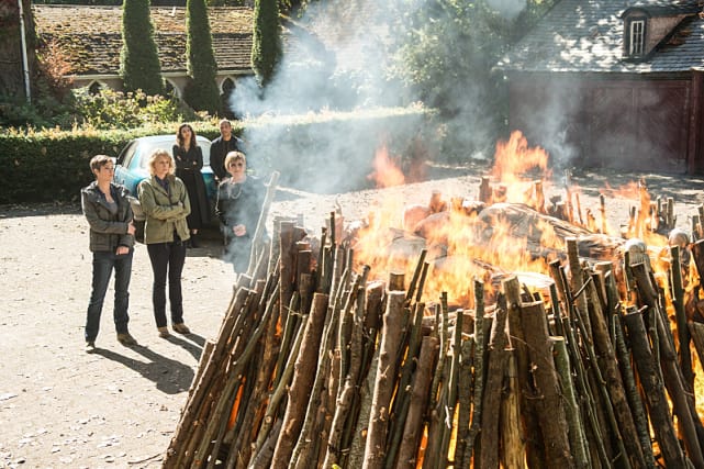 Funeral for some hunters - Supernatural Season 12 Episode 6