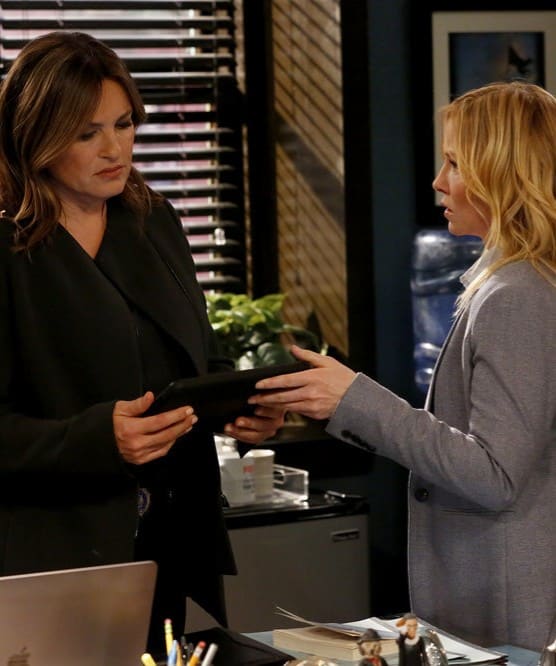 Law And Order Svu Season 21 Episode 20 Recap - What Are the Chances of Stabler & Barba Returning in 'Law ... - Rollins' sister stirs up trouble and a possible svu investigation when she reports a doctor who trades prescription painkillers for sex.