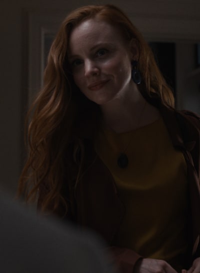 Lauren Ambrose on Servant