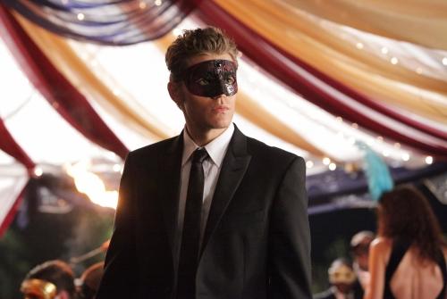 Masked Vampire