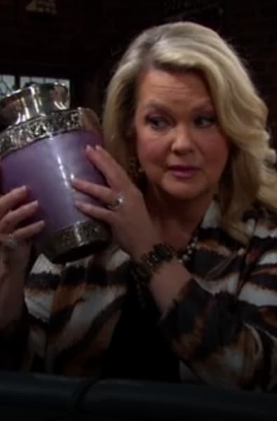 Anna Checks Kate's Urn - Days of Our Lives