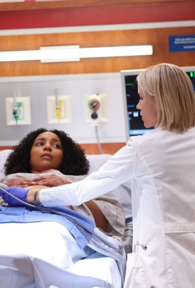 A Pregnant Crash Victim - Chicago Med Season 9 Episode 1