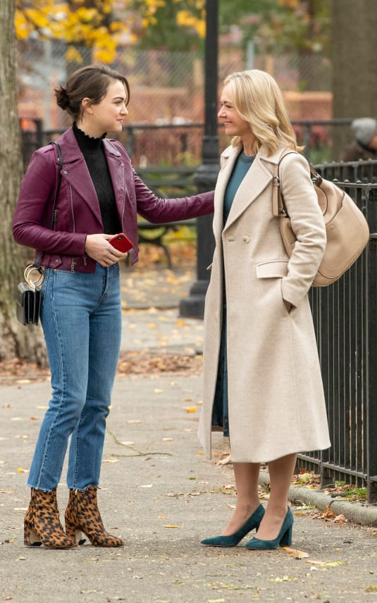 Cara's Mom - God Friended Me Season 1 Episode 12