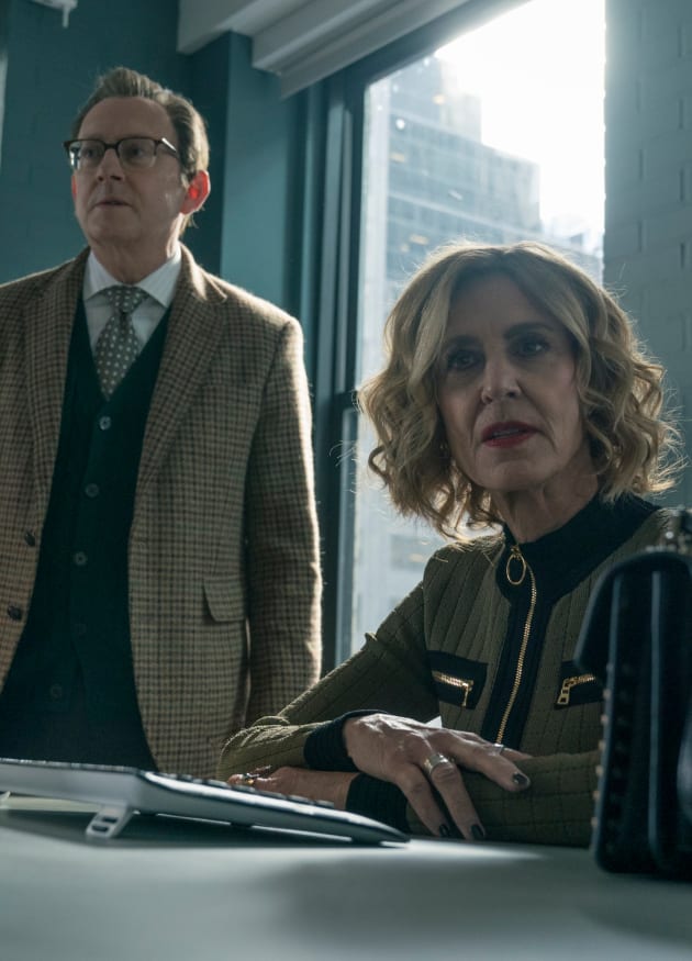 Sheryl is in Command - Evil Season 3 Episode 3