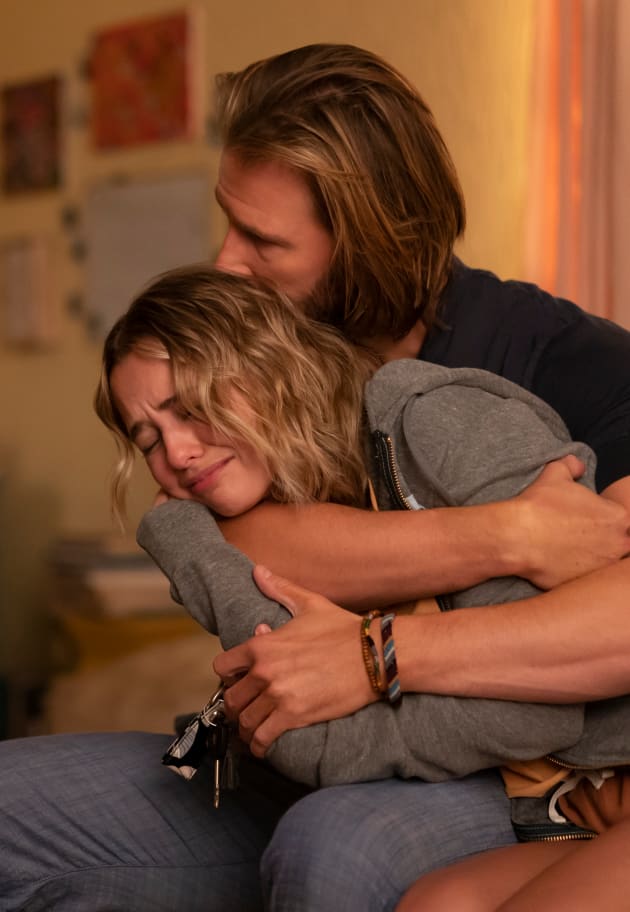 Comforting Parent - I Know What You Did Last Summer Season 1 Episode 3