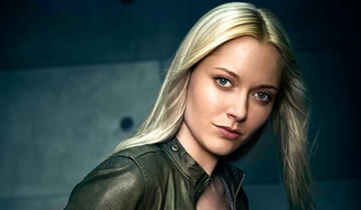 Georgina Haig Cast As Queen Elsa On Once Upon A Time Tv