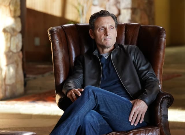 Who Is Fitz Talking To? - Scandal Season 7 Episode 3