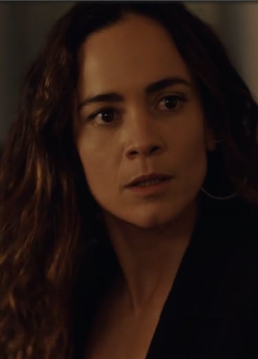 Teresa Sees a Ghost - Queen of the South Season 4 Episode 3