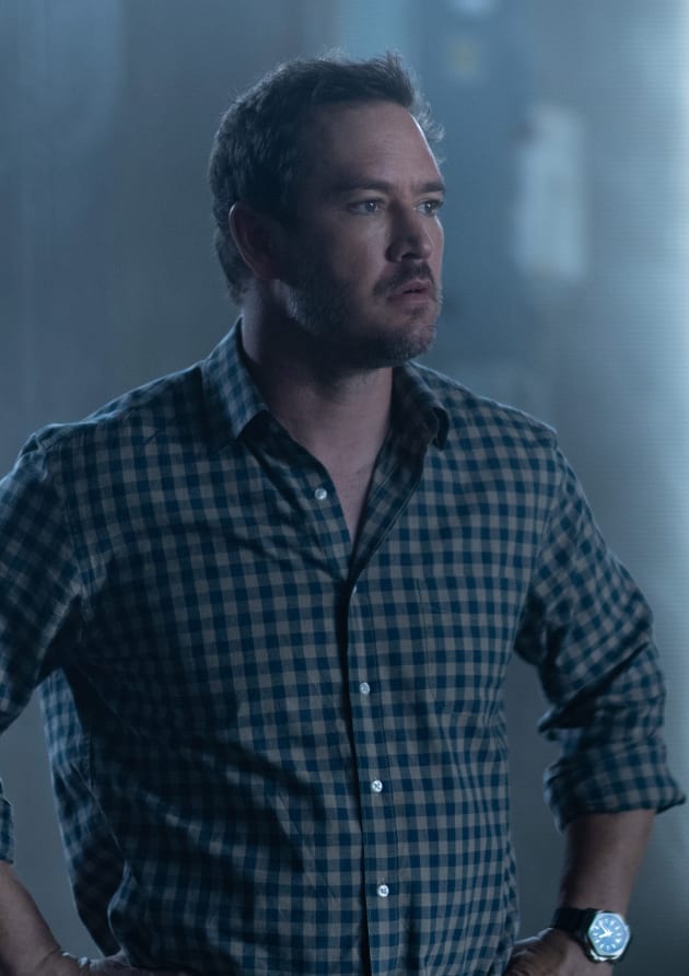 An Escape Plan - Tall - The Passage Season 1 Episode 5