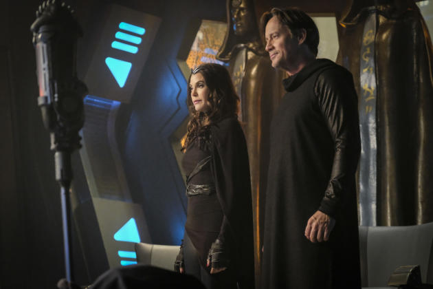 Royalty has Arrived - Supergirl Season 2 Episode 16