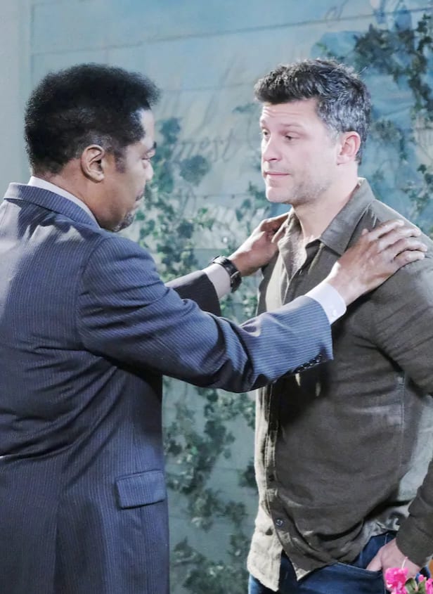 Eric Contemplates a Change - Days of Our Lives