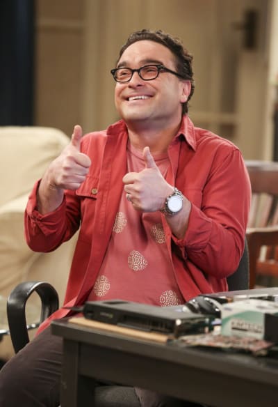 Leonard Gives a Thumbs Up - The Big Bang Theory Stagione 10 Episodio 22